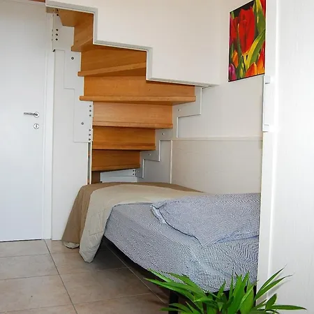 Lovely Flat With Swimming Pool In